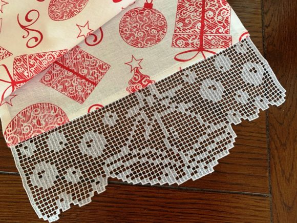 Review: FSL Christmas Towel Lace Border